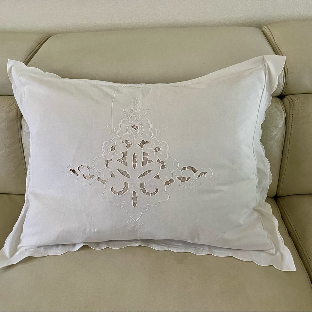 Elegant White Embroidered Pillowcase 22/28 inches - Picture 3 of 9
